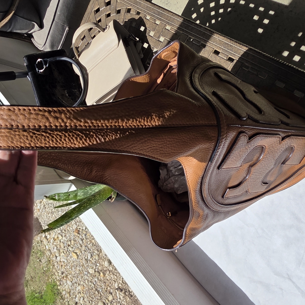 Tory Burch Tan Hobo Bag - Picture 3 of 16